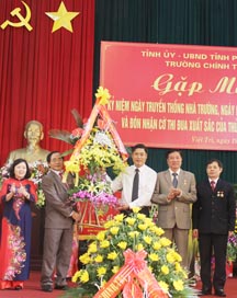 Lễ đón nhận Cờ thi đua của Thủ tướng Chính phủ năm 2015